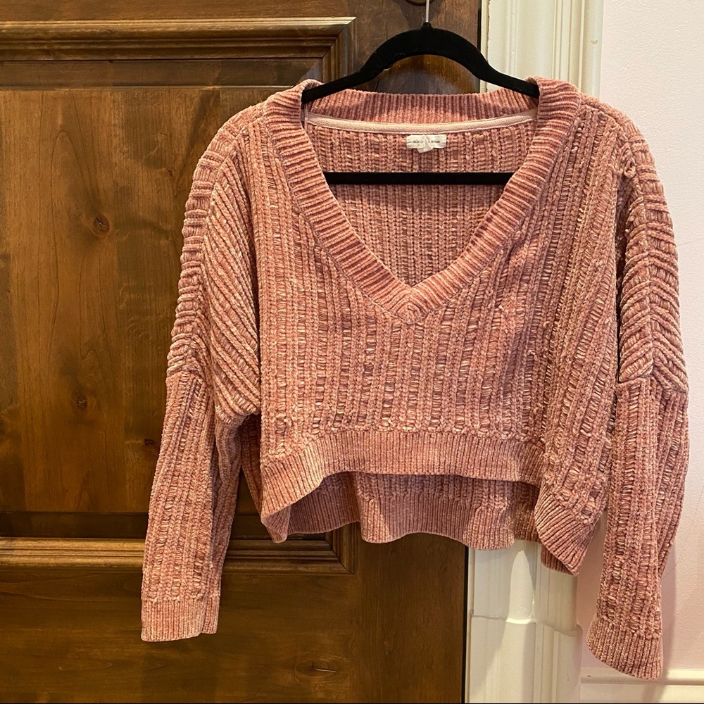 Urban Outfitters Cropped V-Neck Sweater